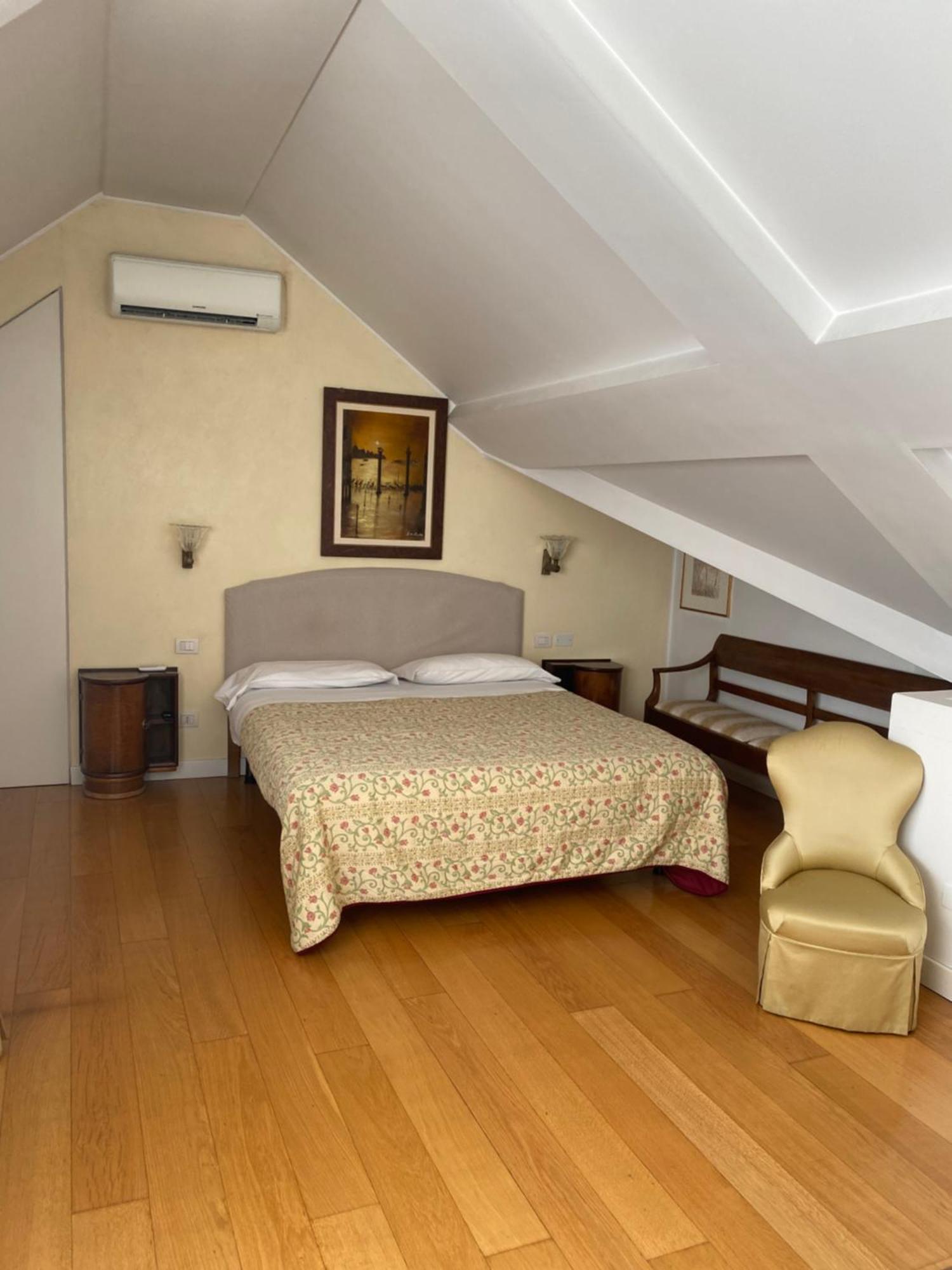 Ariberto21 Hotel Milan Exterior photo